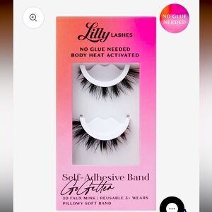 Lilly lashes
GoGetter
SELF-ADHESIVE
Semi-Bold Volume + Short Length